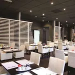 Hotel Leonardo Center 4*