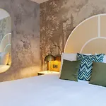 Leonardo Center 4*