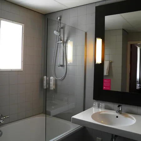 Leonardo Center 4*