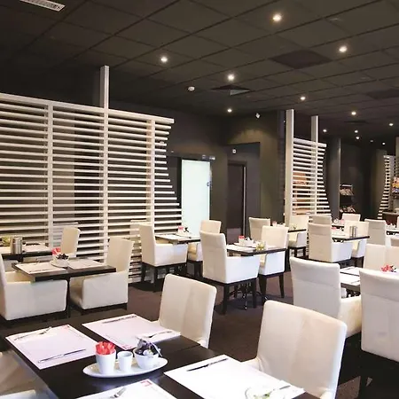 Ξενοδοχείο Leonardo Center 4*