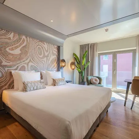 Leonardo Center Ξενοδοχείο 4*
