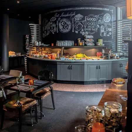 Hotel Leonardo Center 4*