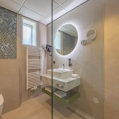 Leonardo Center Hotel 4*