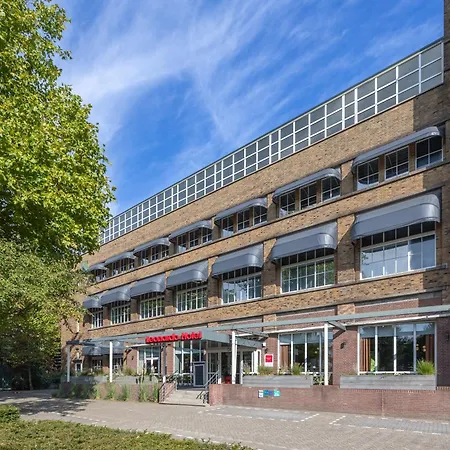 Otel Leonardo Center 4*