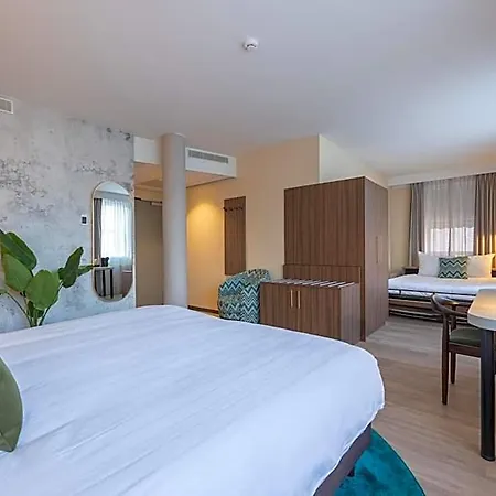 Leonardo Center Hotel