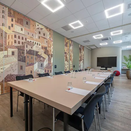 Hotel Leonardo Center Breda