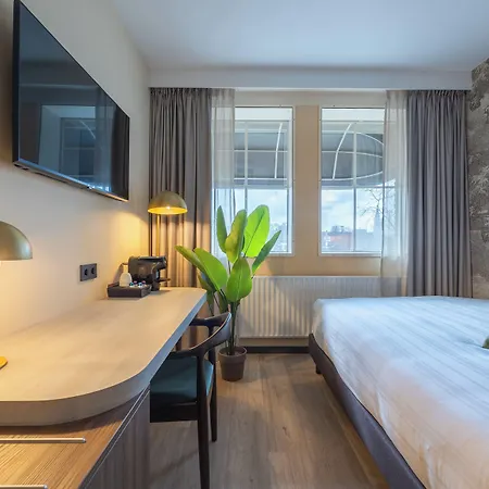 Leonardo Center 4* Breda