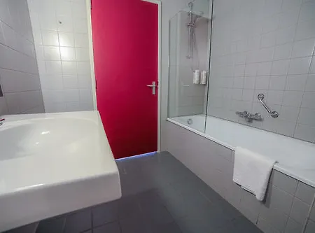 Leonardo Center 4*