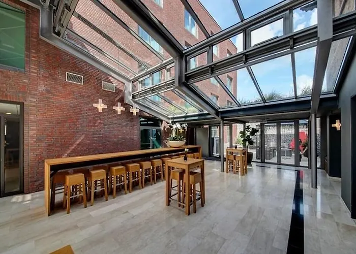 Hotel Leonardo Center