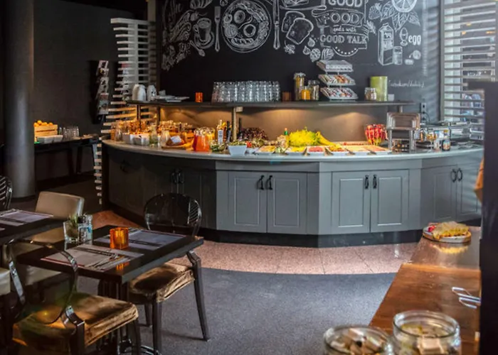 Leonardo Center 4* Breda