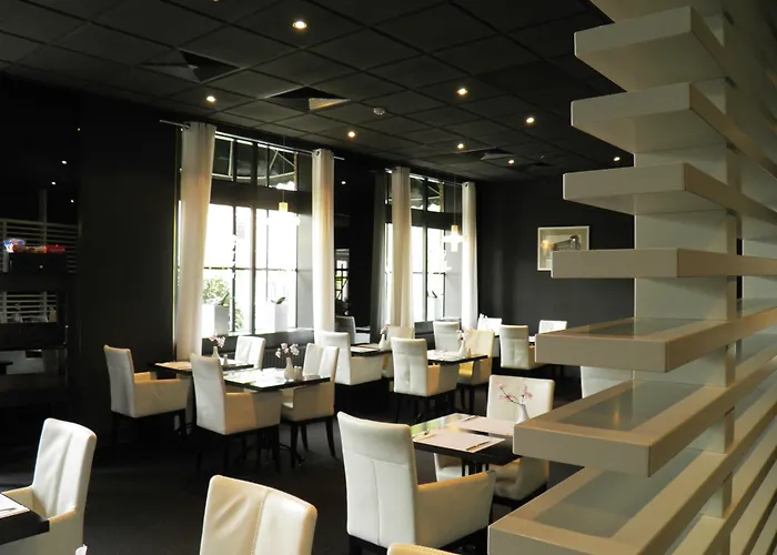 Leonardo Center 4* Breda