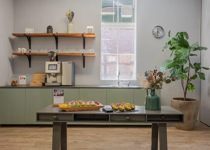 Hotel Leonardo Center 4*