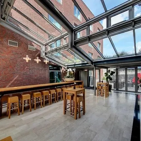 Hotel Leonardo Center